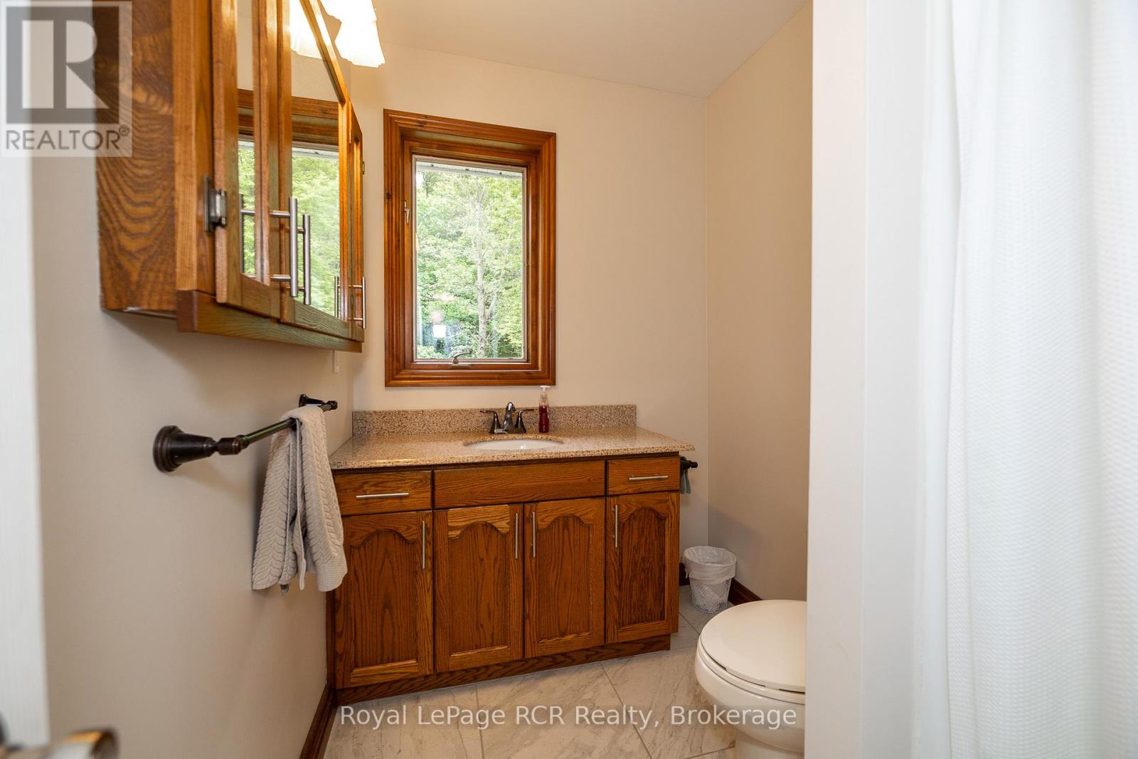 78 Lake Street, Georgian Bluffs, Ontario  N0H 2K0 - Photo 24 - X11949421