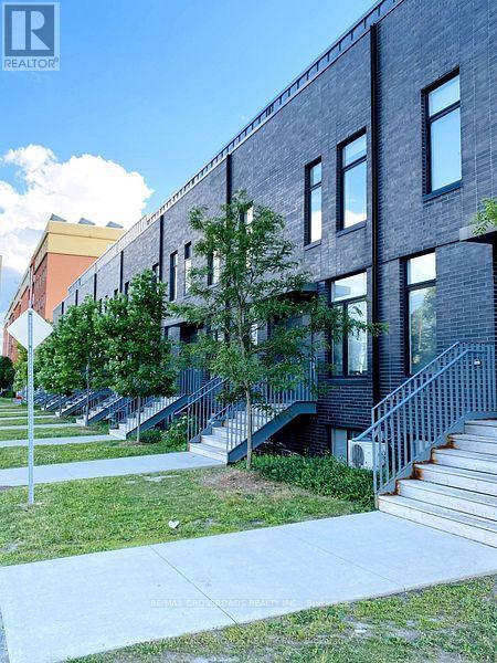 Property at 5 - 1720 SIMCOE STREET N image 5