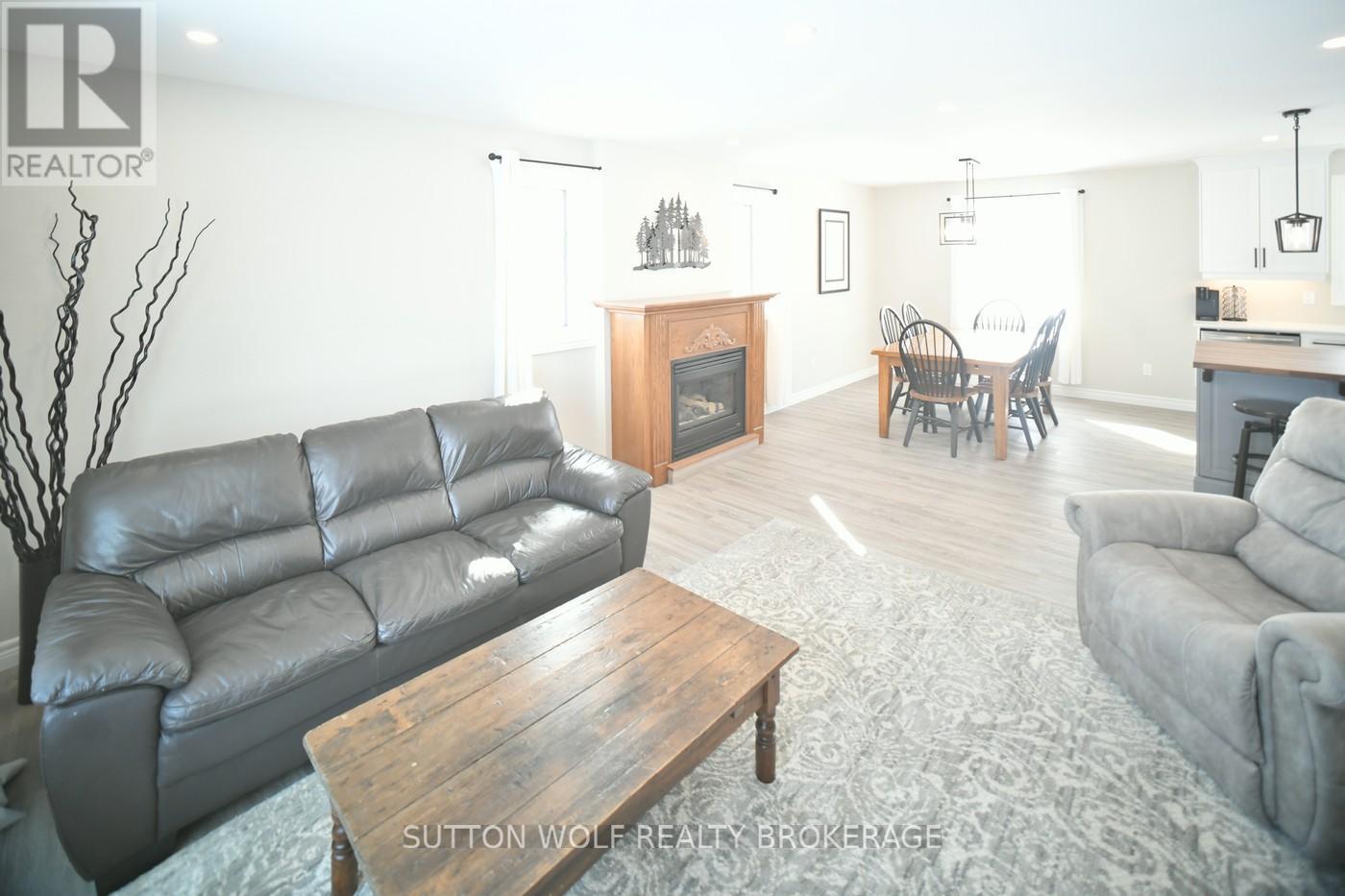 22655 Thames Road, Southwest Middlesex, Ontario  N0L 1A0 - Photo 12 - X11948705