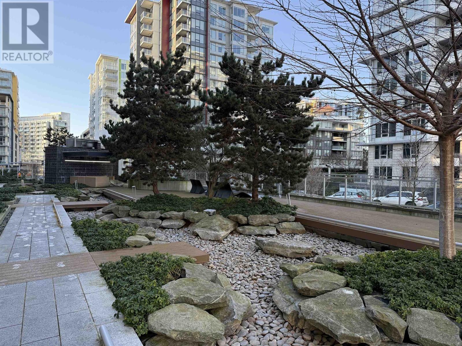 Listing Picture 14 of 23 : 307 8800 HAZELBRIDGE WAY, Richmond / 烈治文 - 魯藝地產 Yvonne Lu Group - MLS Medallion Club Member