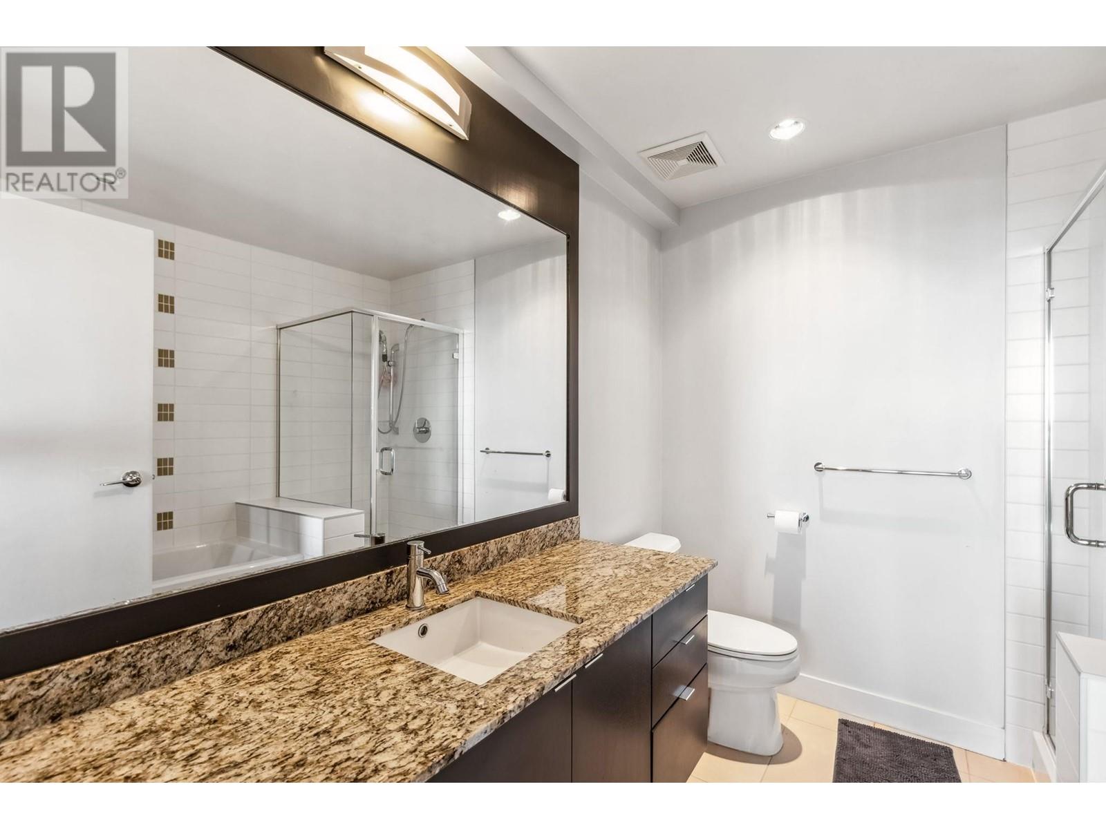 Listing Picture 15 of 39 : 3002 7088 18TH AVENUE, Burnaby / 本拿比 - 魯藝地產 Yvonne Lu Group - MLS Medallion Club Member