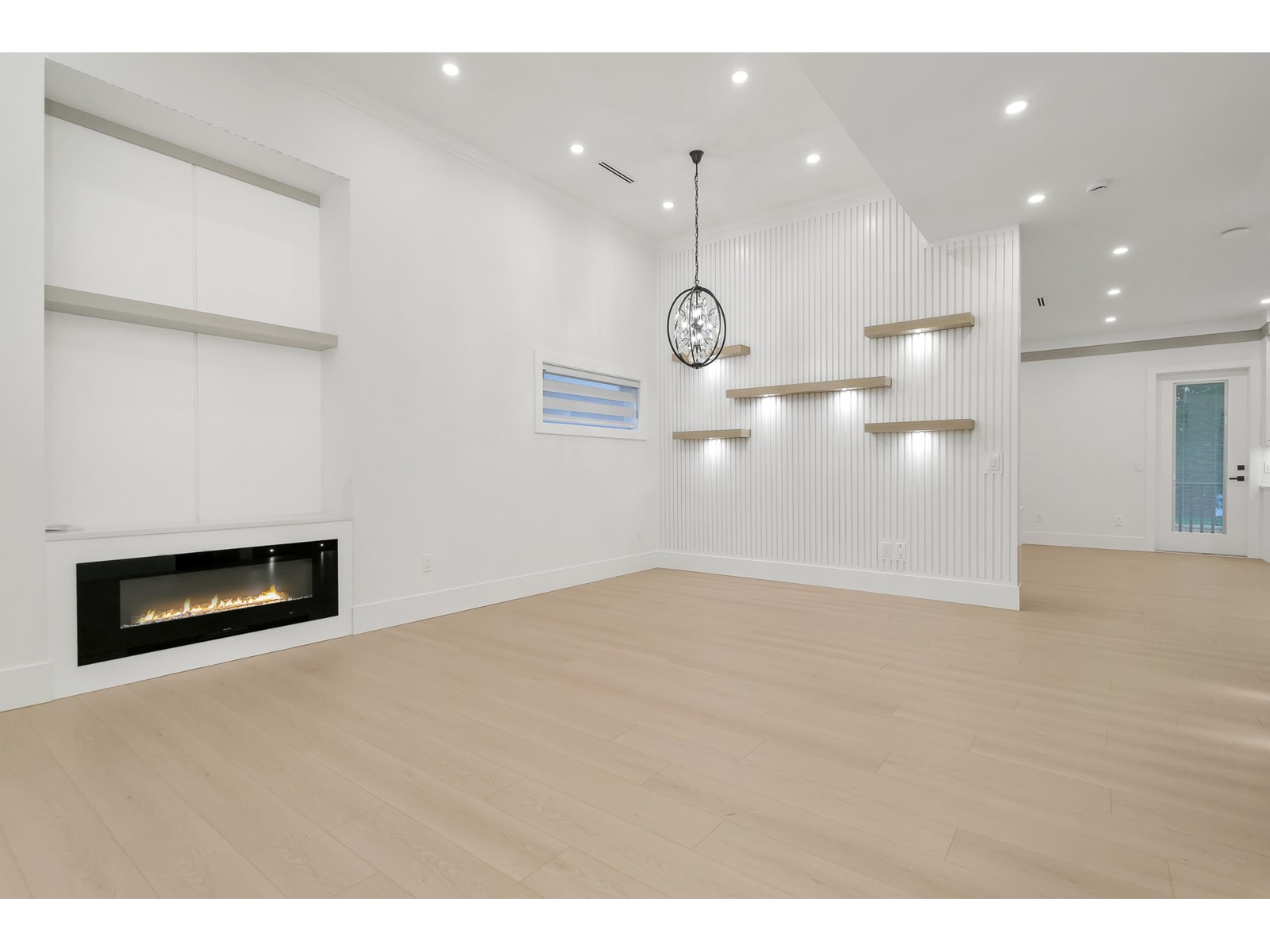 Property at 17226 59 AVENUE image 2