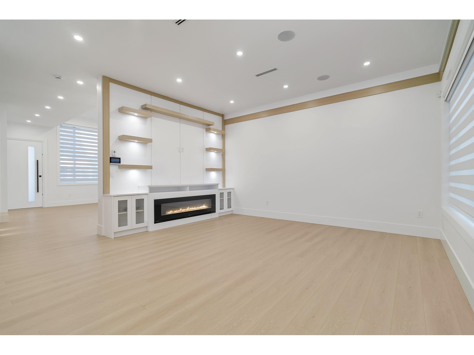 Property at 17226 59 AVENUE image 3