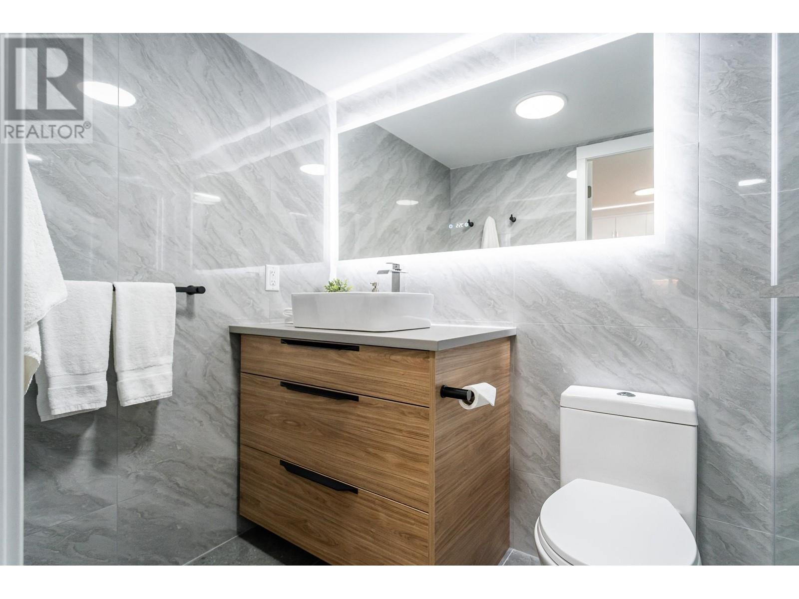 2205 3771 Bartlett Court, Burnaby, British Columbia  V3J 7G8 - Photo 17 - R2962173