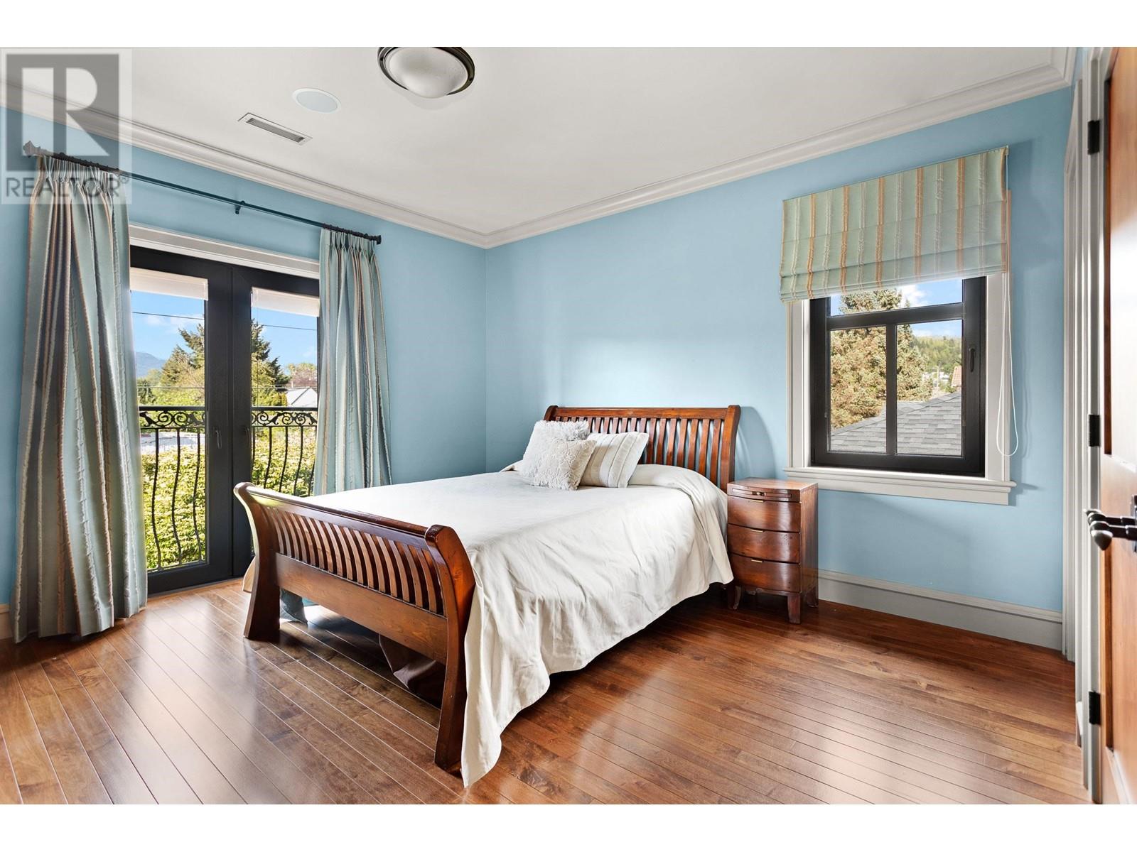 Listing Picture 19 of 30 : 1050 CLIFF AVENUE, Burnaby / 本拿比 - 魯藝地產 Yvonne Lu Group - MLS Medallion Club Member