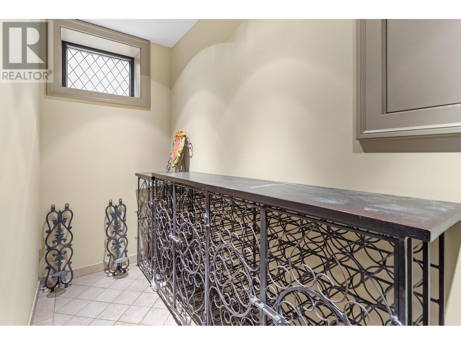 Listing Picture 23 of 30 : 1050 CLIFF AVENUE, Burnaby / 本拿比 - 魯藝地產 Yvonne Lu Group - MLS Medallion Club Member