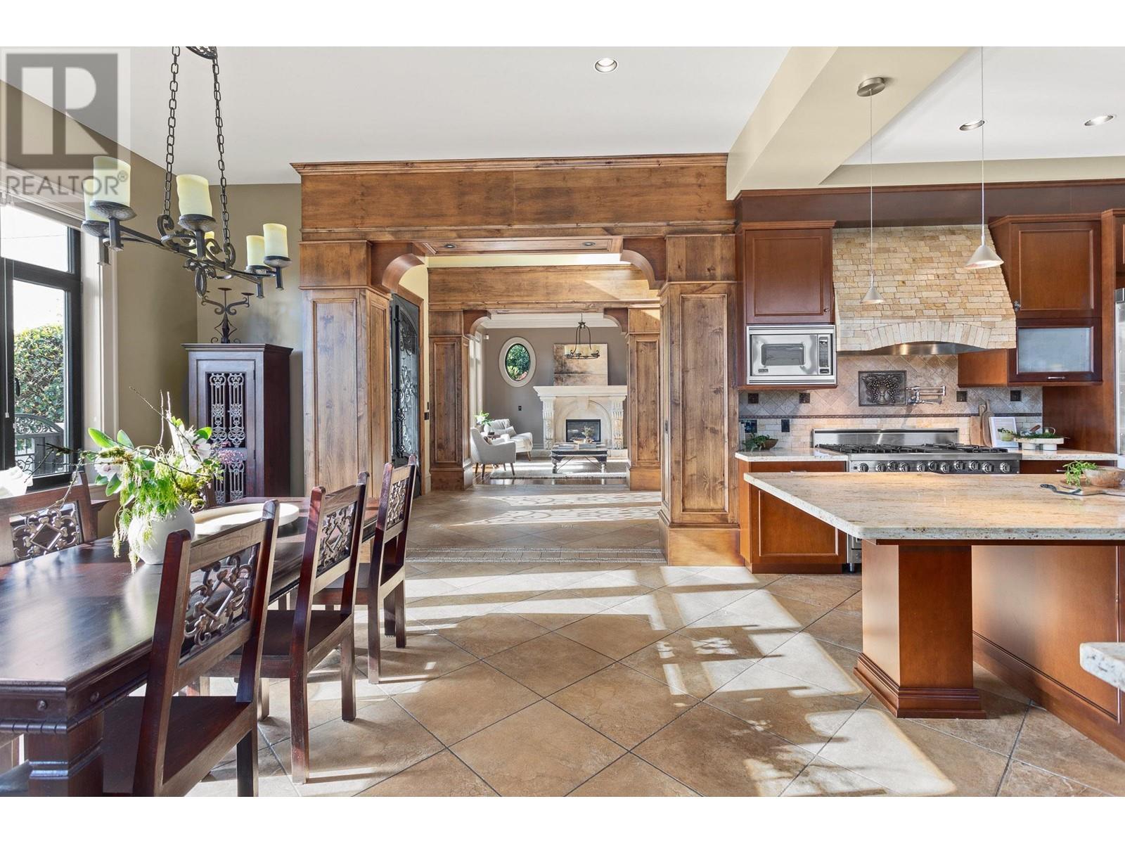Listing Picture 8 of 30 : 1050 CLIFF AVENUE, Burnaby / 本拿比 - 魯藝地產 Yvonne Lu Group - MLS Medallion Club Member