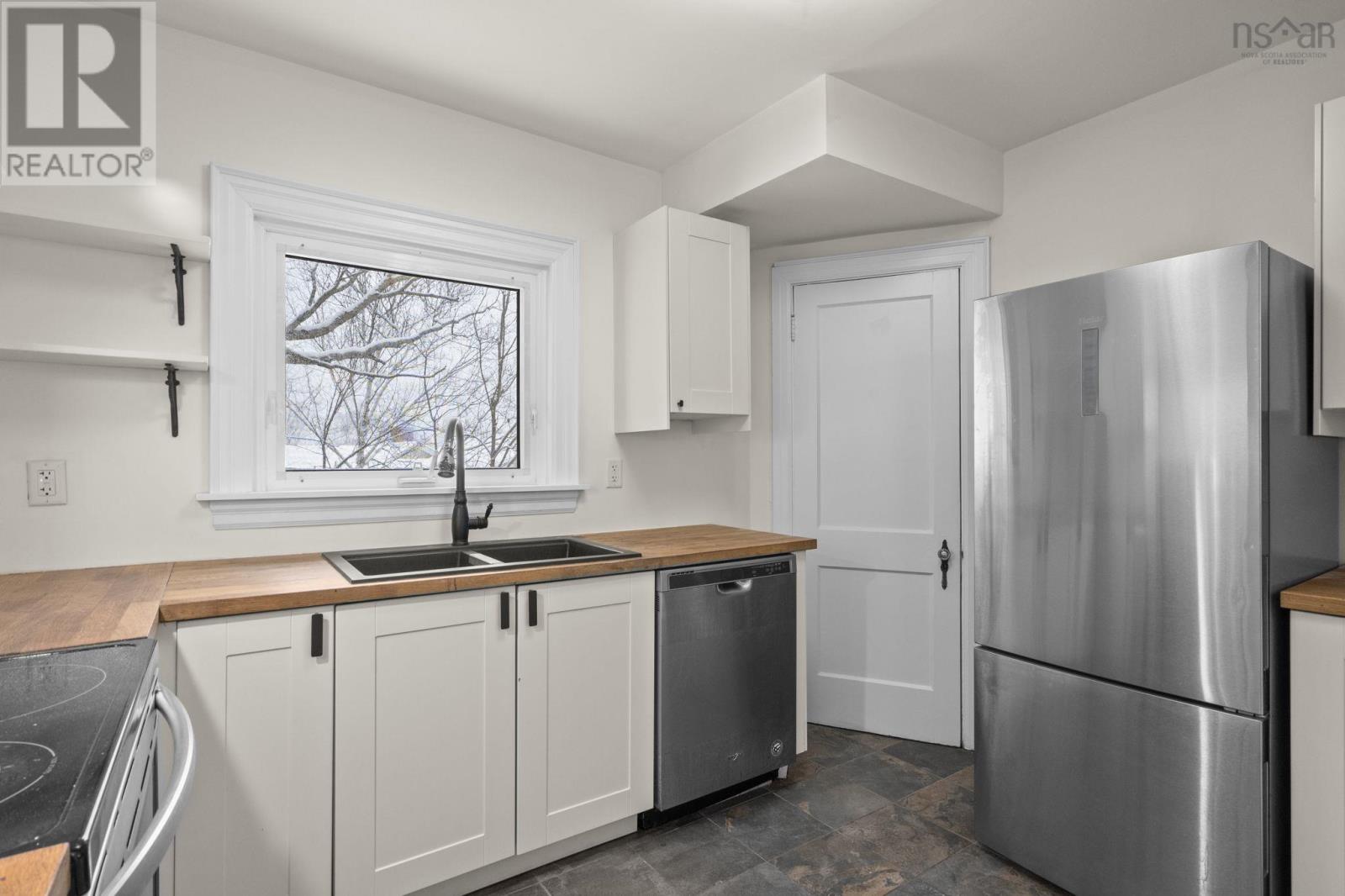 44 Dakin Drive, Halifax, Nova Scotia  B3M 2C9 - Photo 18 - 202502012