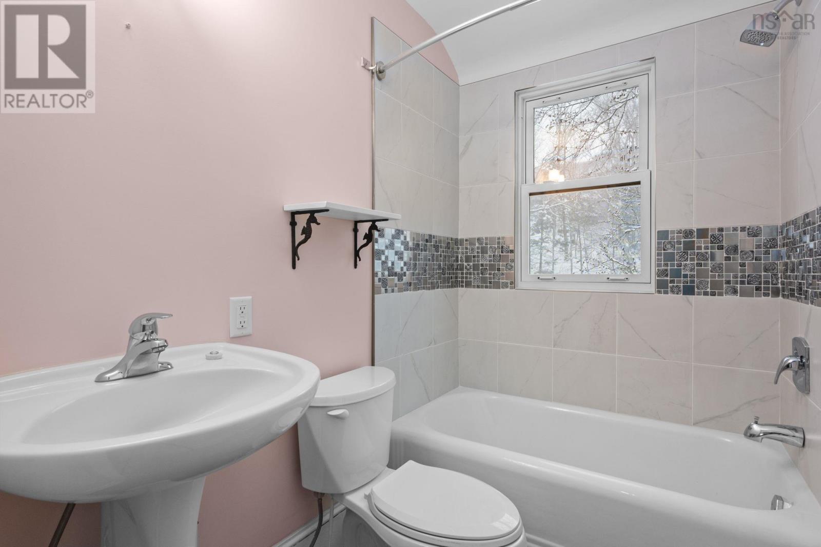 44 Dakin Drive, Halifax, Nova Scotia  B3M 2C9 - Photo 36 - 202502012