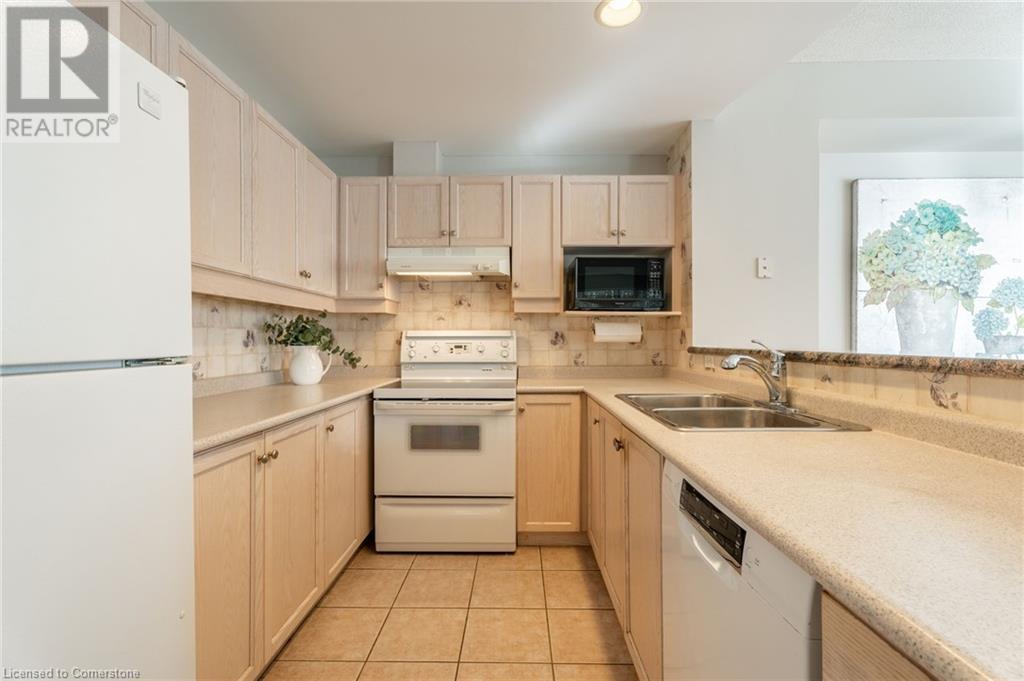 5188 Lakeshore Road Unit# 102, Burlington, Ontario  L7L 6P4 - Photo 15 - 40695032