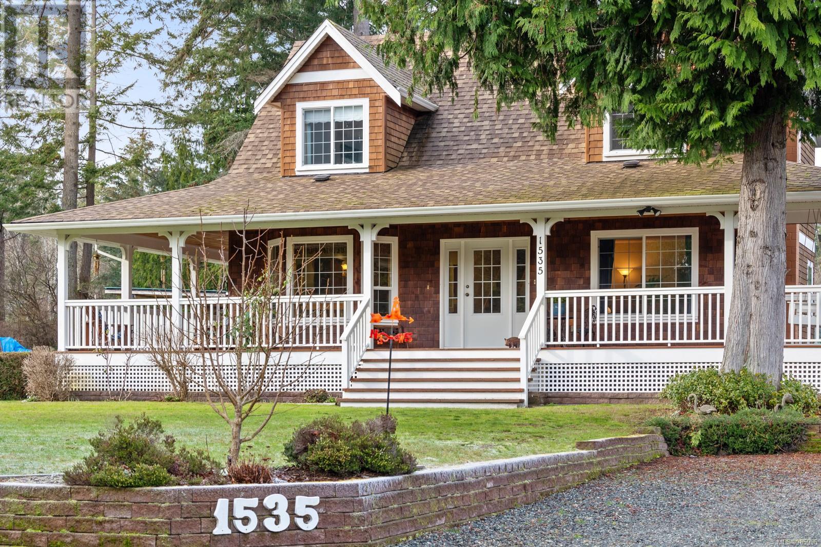 1535 & 1507 Baikie Rd, Denman Island, British Columbia  V0R 1T0 - Photo 2 - 985996