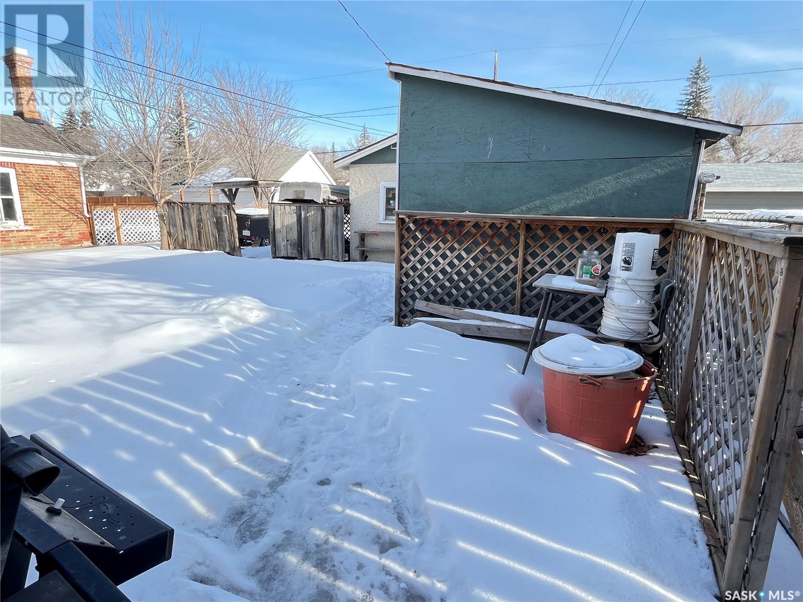 404 Jasper Street, Maple Creek, Saskatchewan  S0N 1N0 - Photo 25 - SK993928