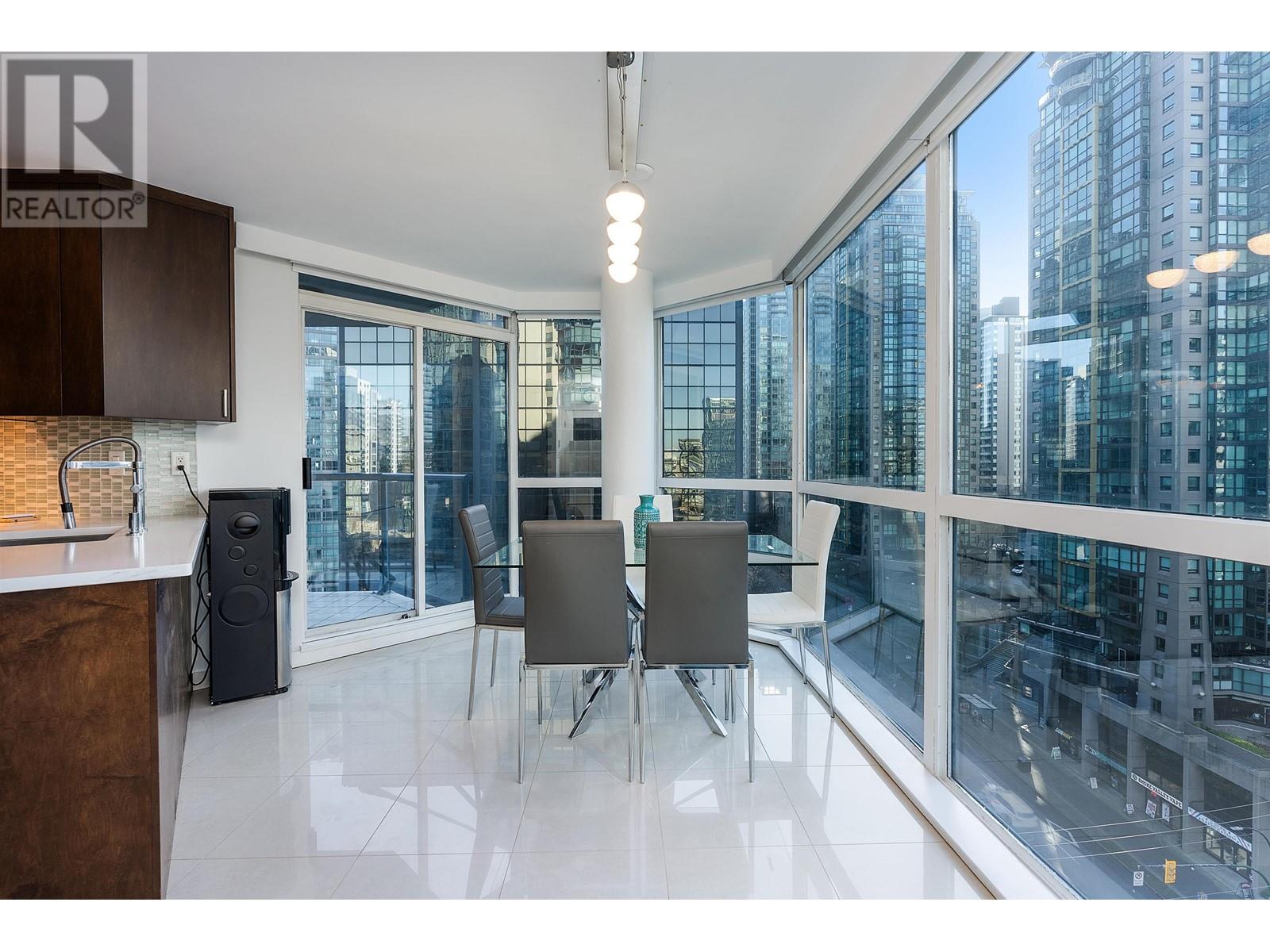 Listing Picture 21 of 37 : 1004 1415 W GEORGIA STREET, Vancouver / 溫哥華 - 魯藝地產 Yvonne Lu Group - MLS Medallion Club Member