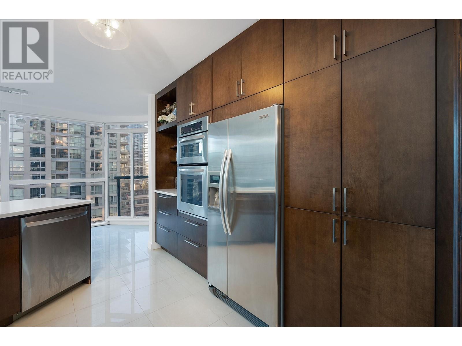 Listing Picture 15 of 37 : 1004 1415 W GEORGIA STREET, Vancouver / 溫哥華 - 魯藝地產 Yvonne Lu Group - MLS Medallion Club Member