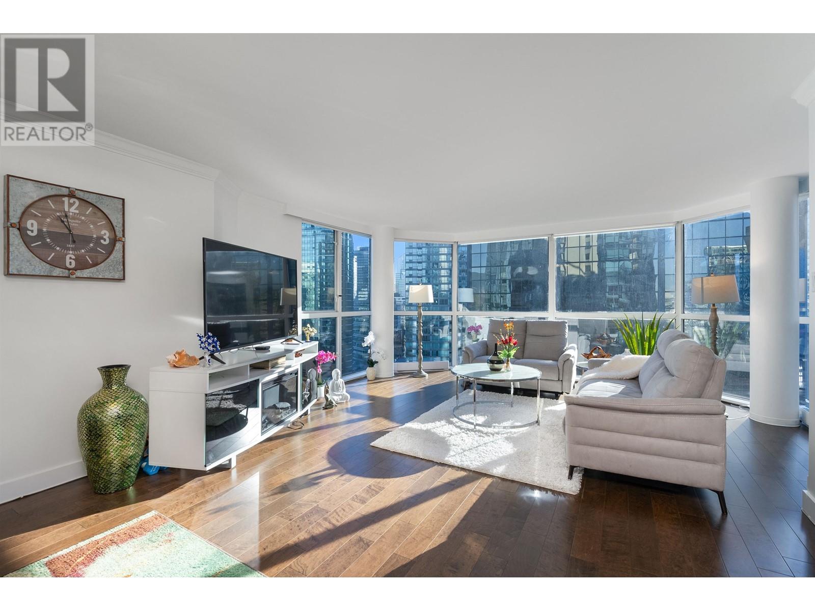 Listing Picture 3 of 37 : 1004 1415 W GEORGIA STREET, Vancouver / 溫哥華 - 魯藝地產 Yvonne Lu Group - MLS Medallion Club Member