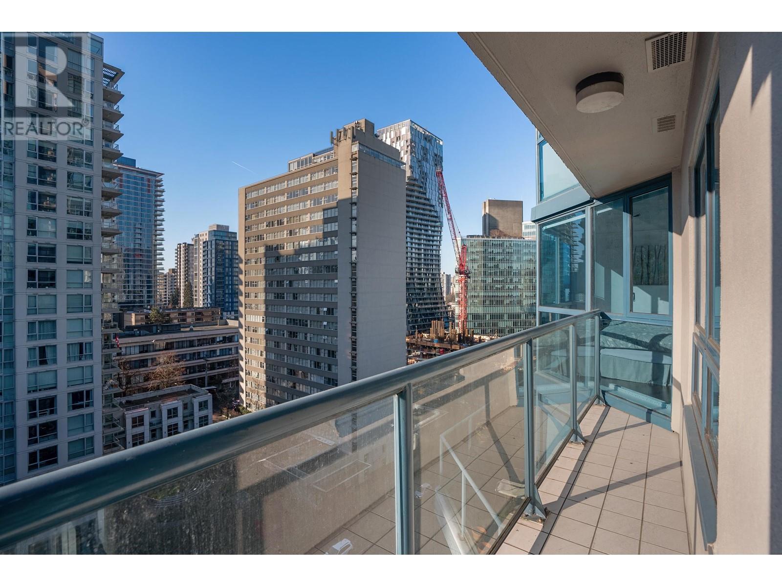 Listing Picture 26 of 37 : 1004 1415 W GEORGIA STREET, Vancouver / 溫哥華 - 魯藝地產 Yvonne Lu Group - MLS Medallion Club Member