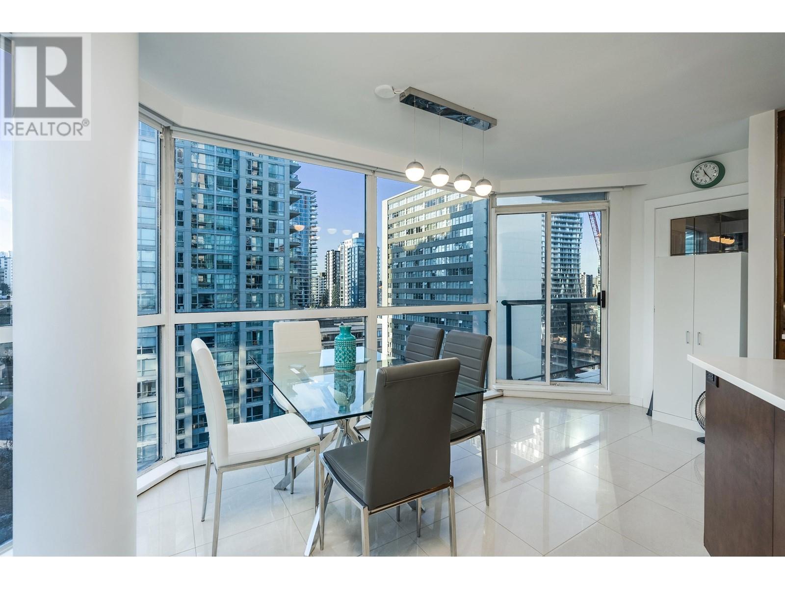 Listing Picture 23 of 37 : 1004 1415 W GEORGIA STREET, Vancouver / 溫哥華 - 魯藝地產 Yvonne Lu Group - MLS Medallion Club Member