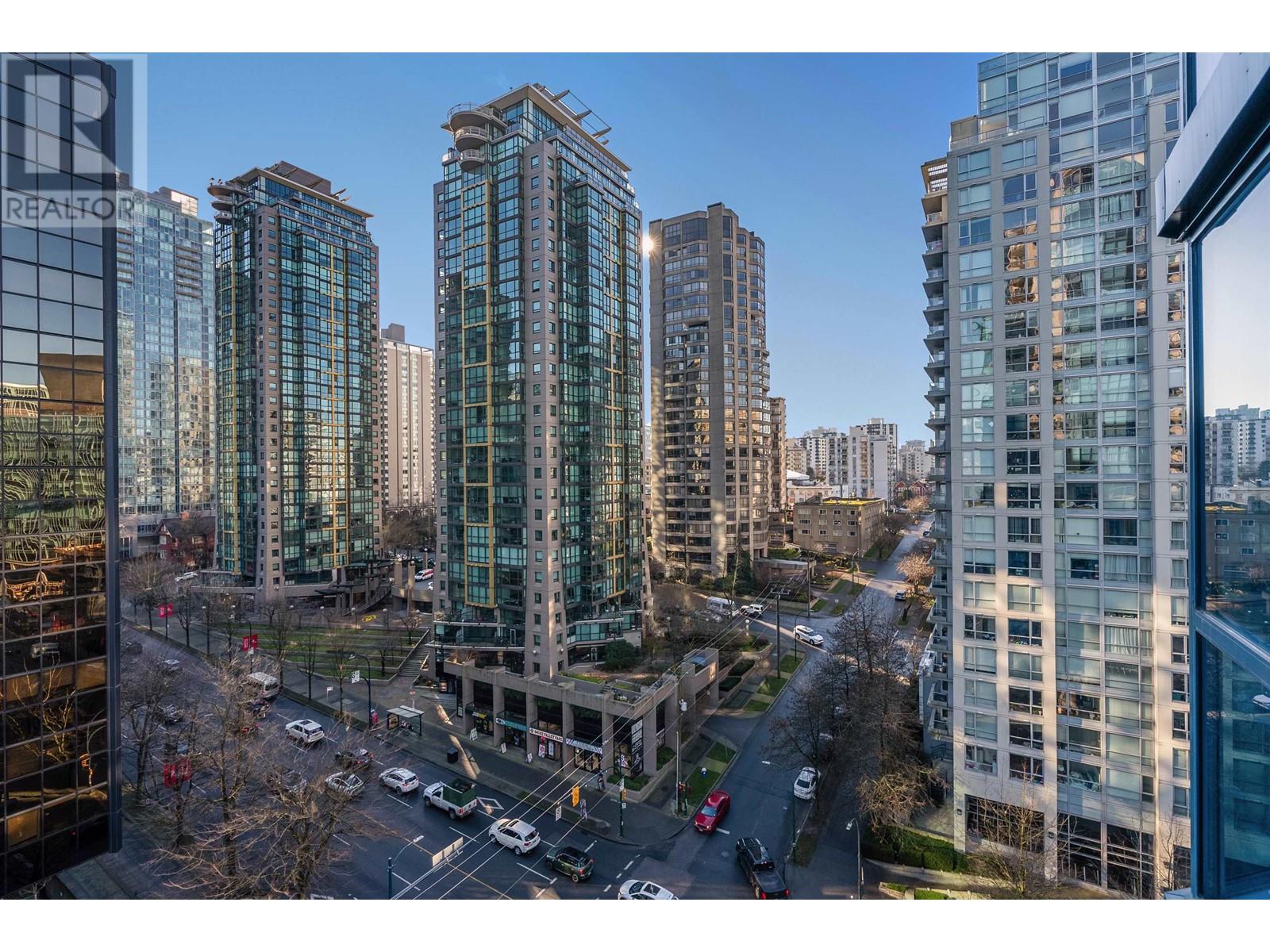 Listing Picture 14 of 37 : 1004 1415 W GEORGIA STREET, Vancouver / 溫哥華 - 魯藝地產 Yvonne Lu Group - MLS Medallion Club Member