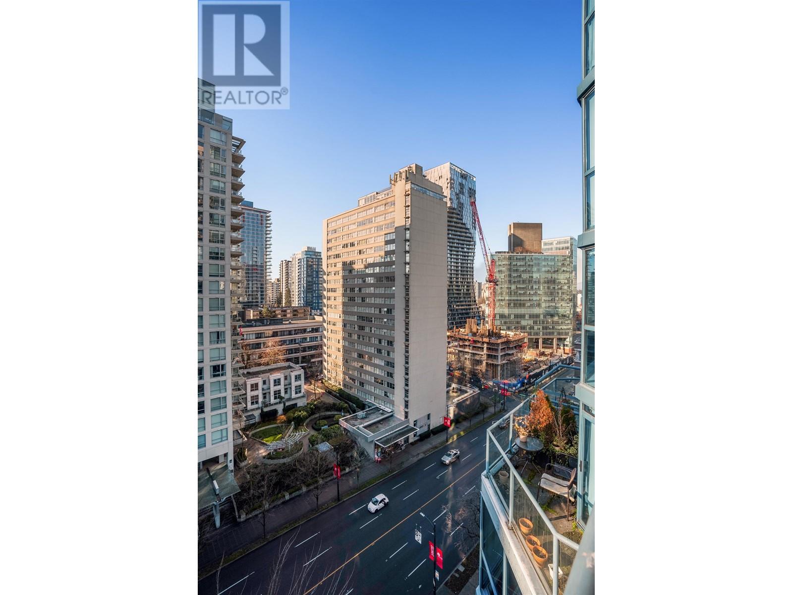 Listing Picture 28 of 37 : 1004 1415 W GEORGIA STREET, Vancouver / 溫哥華 - 魯藝地產 Yvonne Lu Group - MLS Medallion Club Member