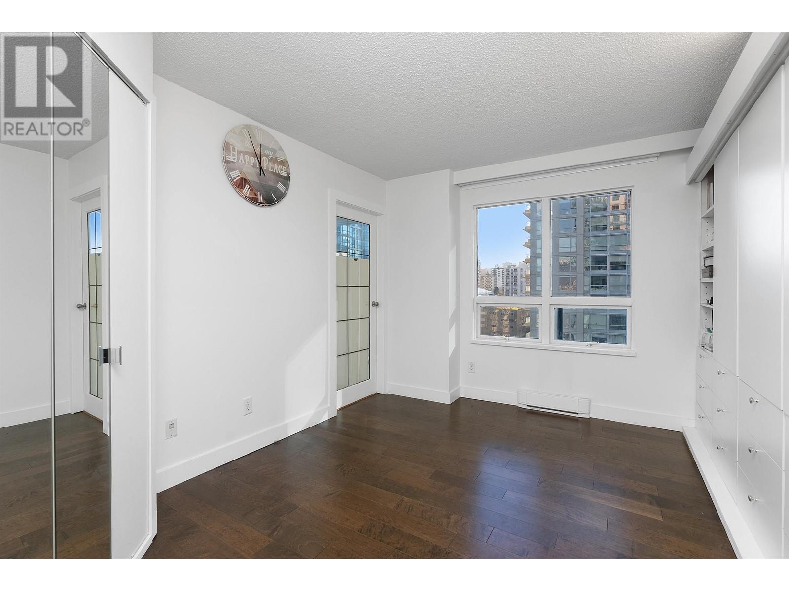 Listing Picture 35 of 37 : 1004 1415 W GEORGIA STREET, Vancouver / 溫哥華 - 魯藝地產 Yvonne Lu Group - MLS Medallion Club Member