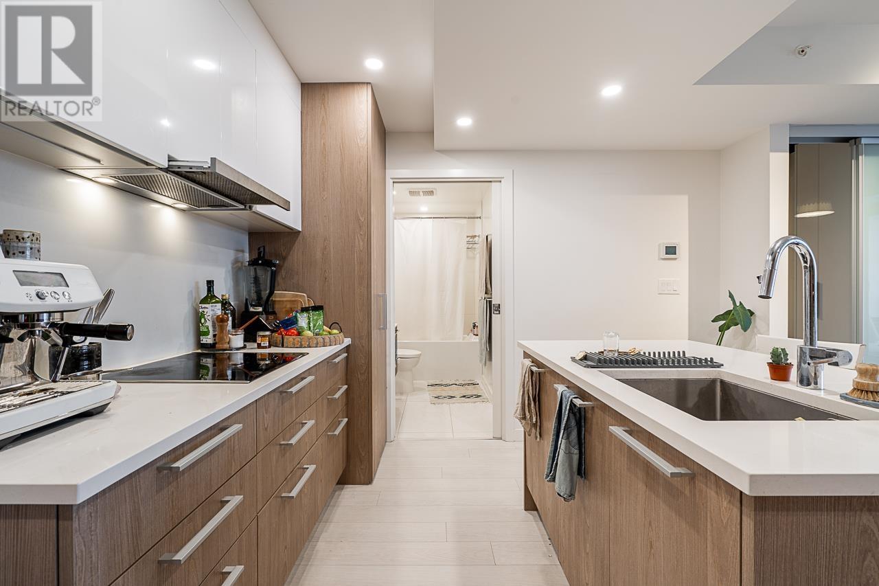 Listing Picture 12 of 20 : 1611 285 E 10TH AVENUE, Vancouver / 溫哥華 - 魯藝地產 Yvonne Lu Group - MLS Medallion Club Member