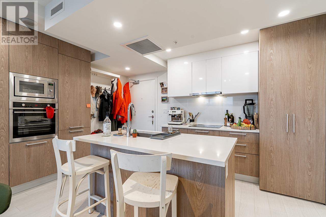 Listing Picture 15 of 20 : 1611 285 E 10TH AVENUE, Vancouver / 溫哥華 - 魯藝地產 Yvonne Lu Group - MLS Medallion Club Member