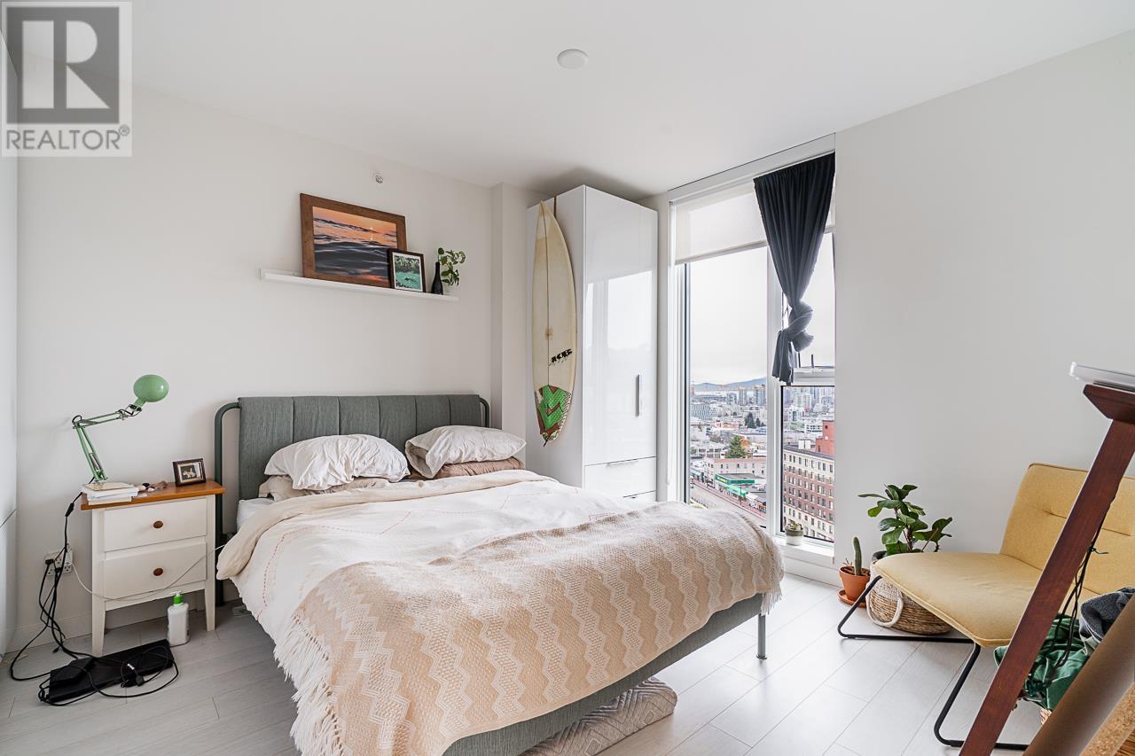 Listing Picture 16 of 20 : 1611 285 E 10TH AVENUE, Vancouver / 溫哥華 - 魯藝地產 Yvonne Lu Group - MLS Medallion Club Member