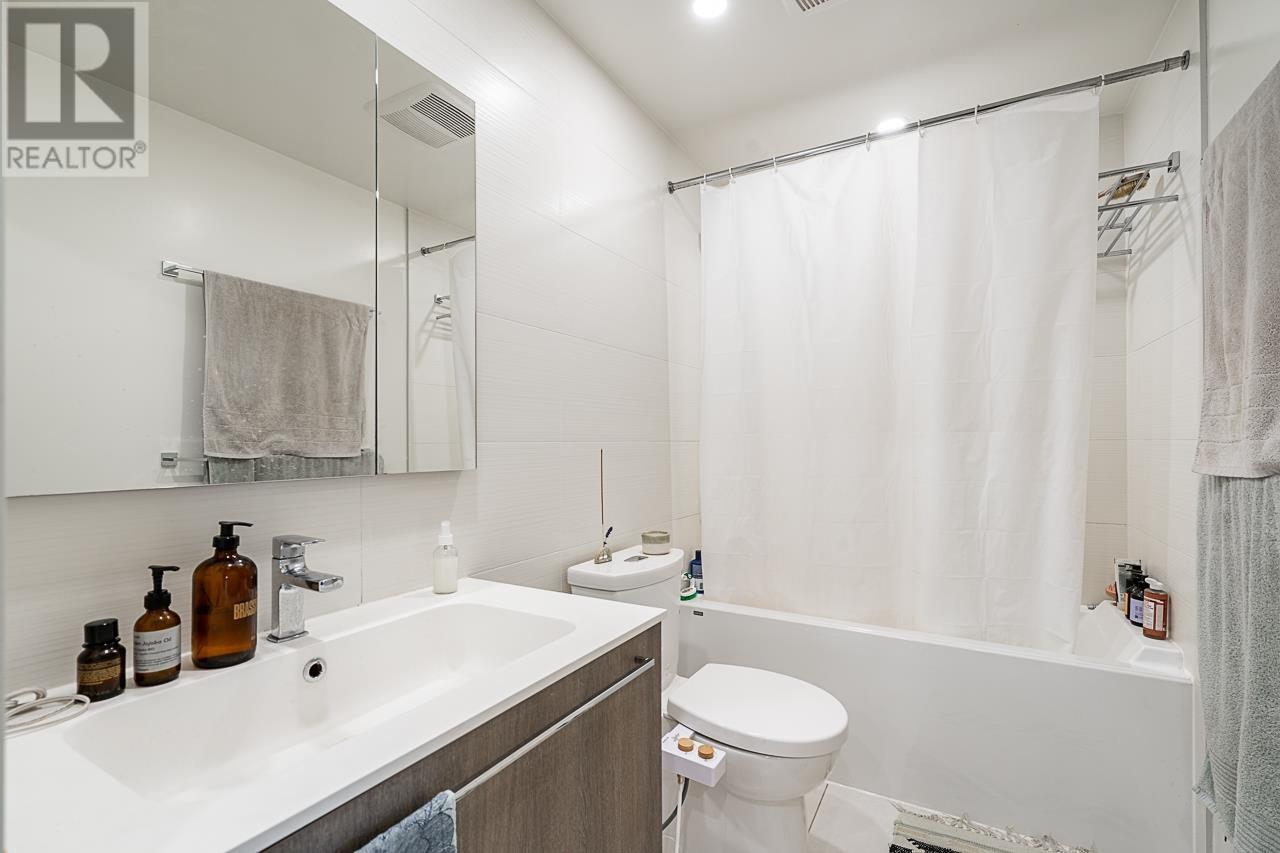 Listing Picture 19 of 20 : 1611 285 E 10TH AVENUE, Vancouver / 溫哥華 - 魯藝地產 Yvonne Lu Group - MLS Medallion Club Member