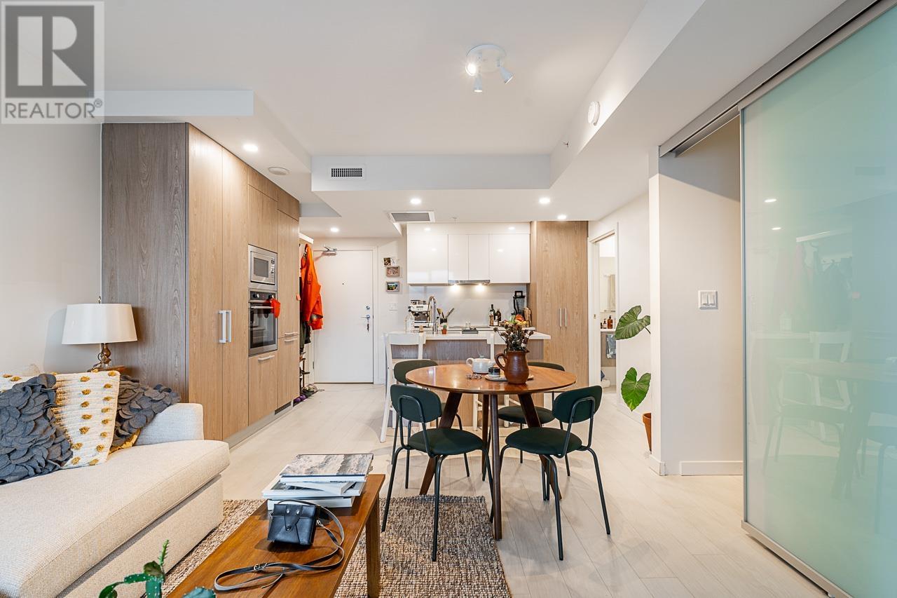 Listing Picture 8 of 20 : 1611 285 E 10TH AVENUE, Vancouver / 溫哥華 - 魯藝地產 Yvonne Lu Group - MLS Medallion Club Member