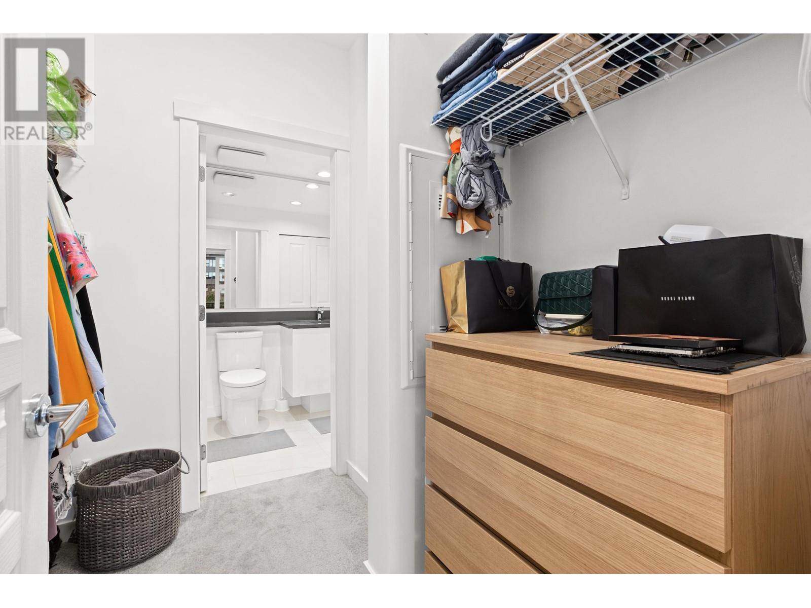 Listing Picture 16 of 37 : 322 9366 TOMICKI AVENUE, Richmond / 烈治文 - 魯藝地產 Yvonne Lu Group - MLS Medallion Club Member