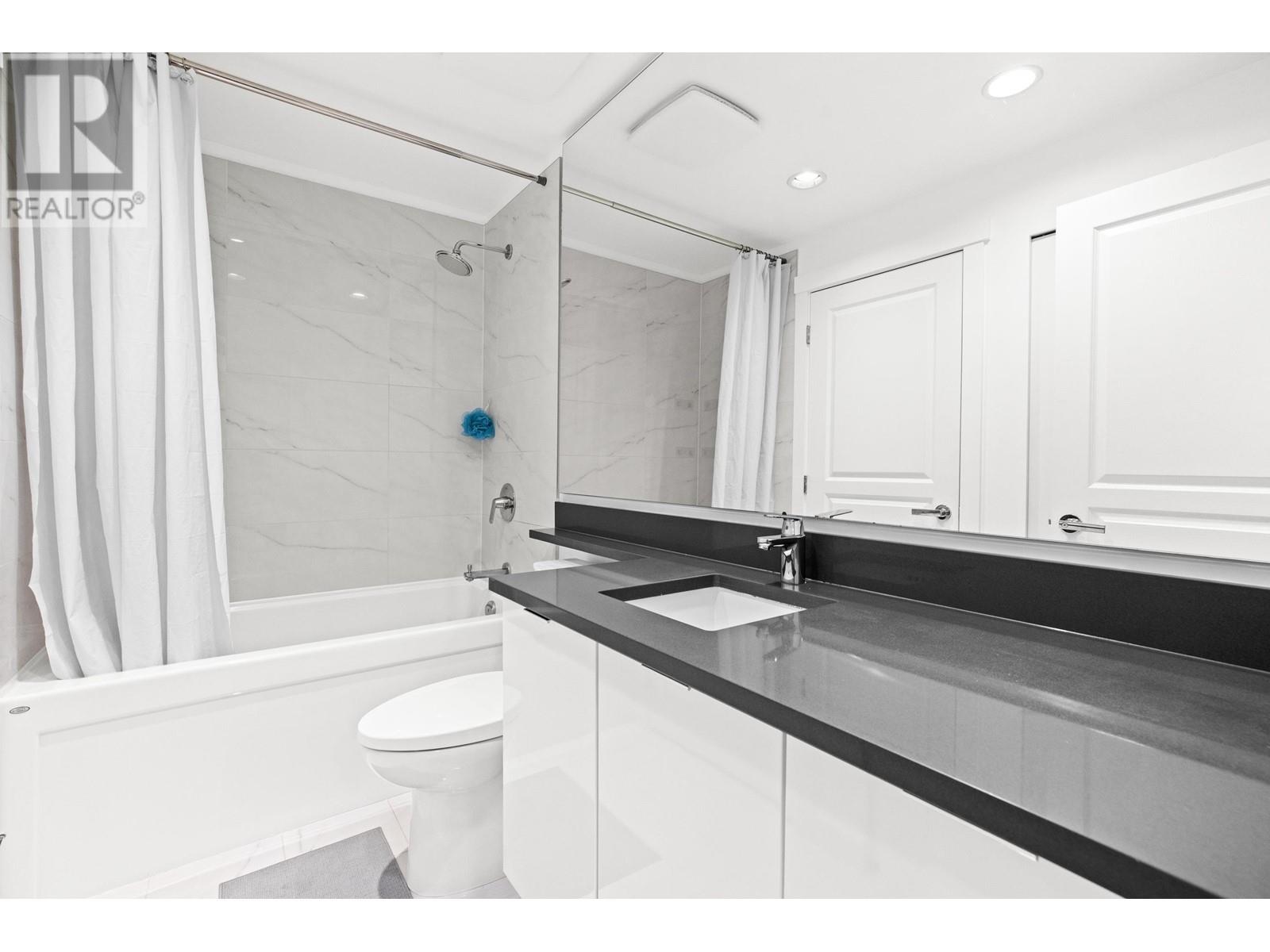 Listing Picture 18 of 37 : 322 9366 TOMICKI AVENUE, Richmond / 烈治文 - 魯藝地產 Yvonne Lu Group - MLS Medallion Club Member