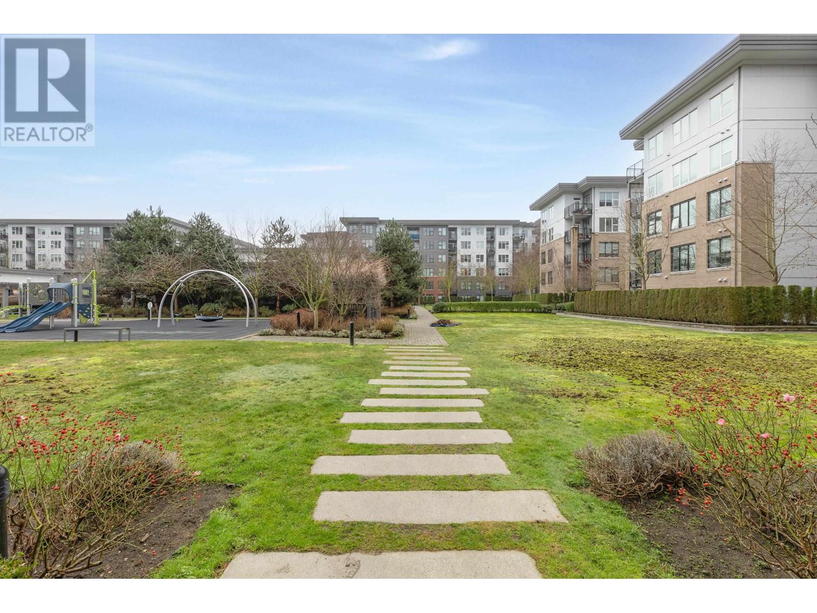 Listing Picture 23 of 37 : 322 9366 TOMICKI AVENUE, Richmond / 烈治文 - 魯藝地產 Yvonne Lu Group - MLS Medallion Club Member