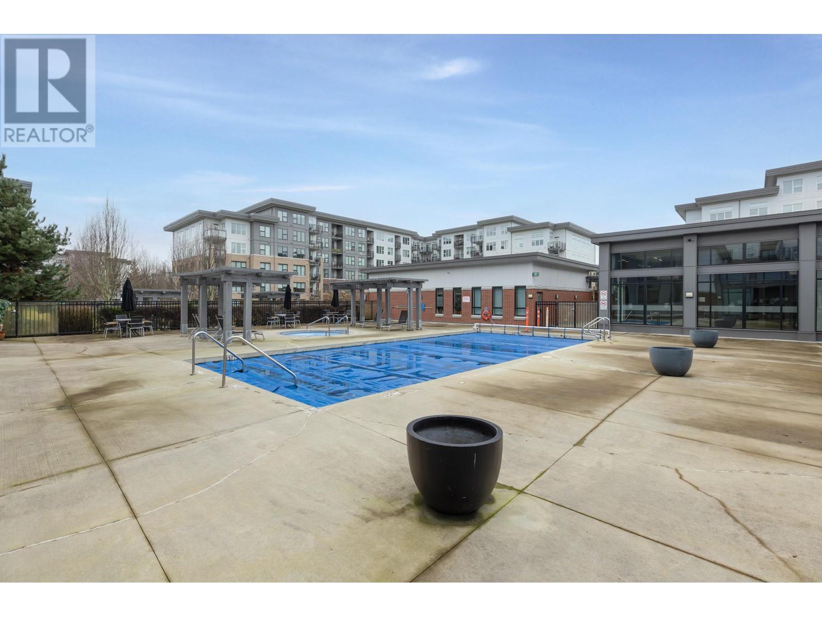 Listing Picture 25 of 37 : 322 9366 TOMICKI AVENUE, Richmond / 烈治文 - 魯藝地產 Yvonne Lu Group - MLS Medallion Club Member