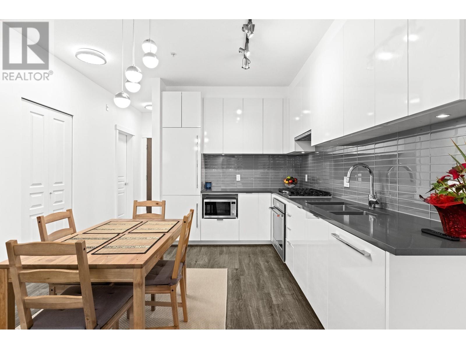 Listing Picture 4 of 37 : 322 9366 TOMICKI AVENUE, Richmond / 烈治文 - 魯藝地產 Yvonne Lu Group - MLS Medallion Club Member