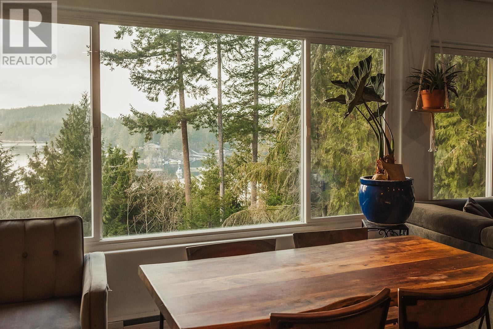 5220 Claydon Road, Garden Bay, British Columbia  V0N 1S1 - Photo 7 - R2962209