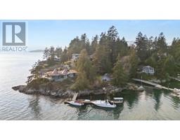 5802 EAGLE ISLAND, West Vancouver, British Columbia