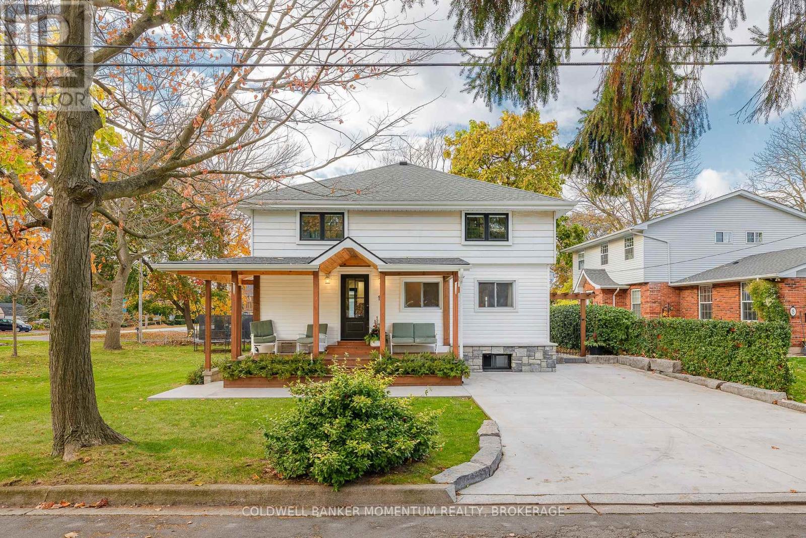 Property at 10 BETTS AVENUE image 1