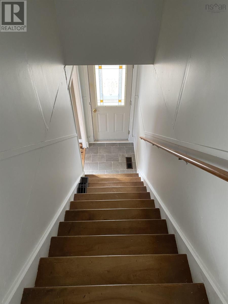 82 South Albion Street, Amherst, Nova Scotia  B4H 2W9 - Photo 11 - 202502057