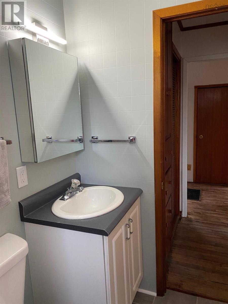 82 South Albion Street, Amherst, Nova Scotia  B4H 2W9 - Photo 17 - 202502057