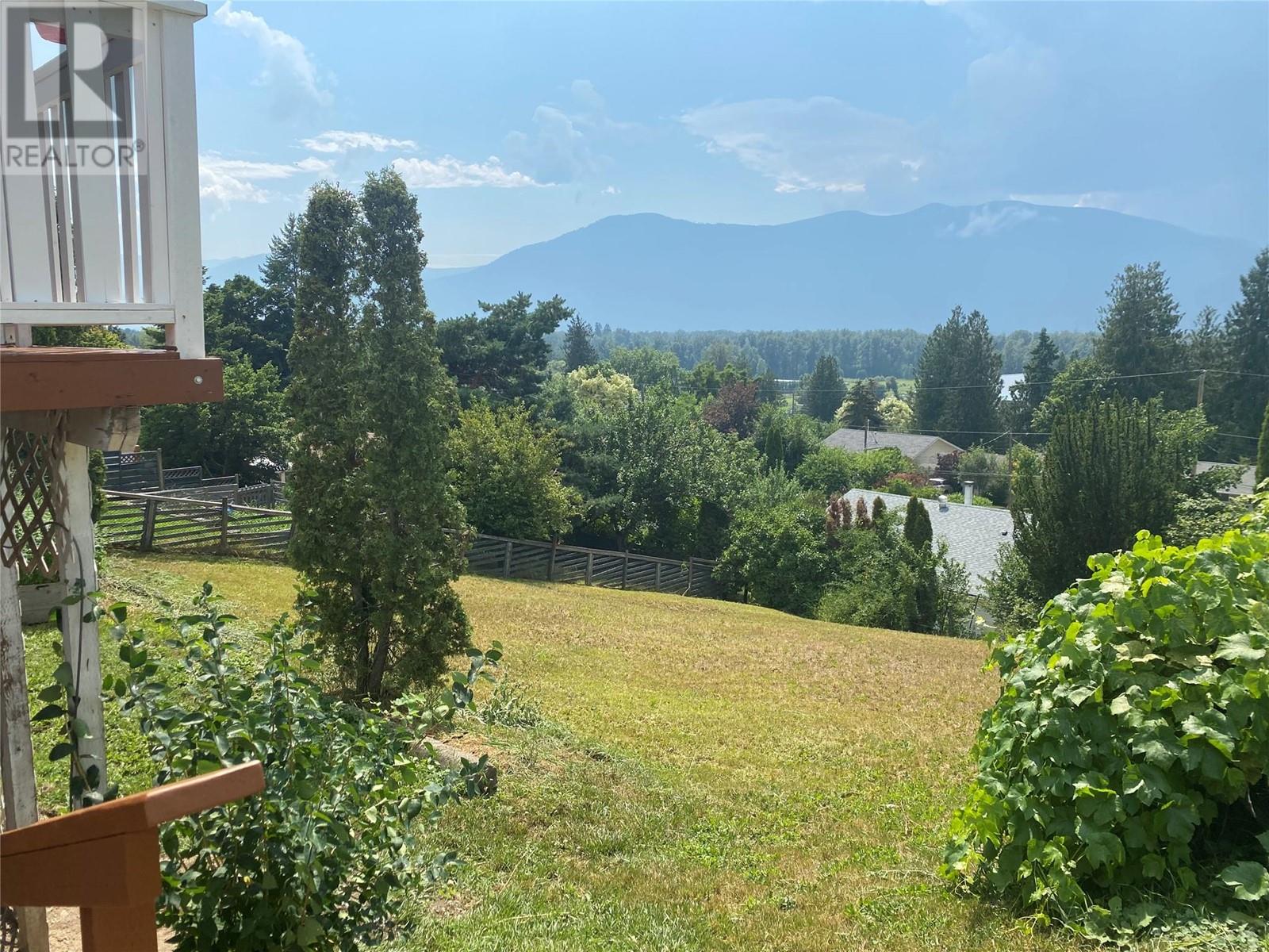 601 7th Avenue S, Creston, British Columbia V0B 1G3 - Photo 12 - 10334011