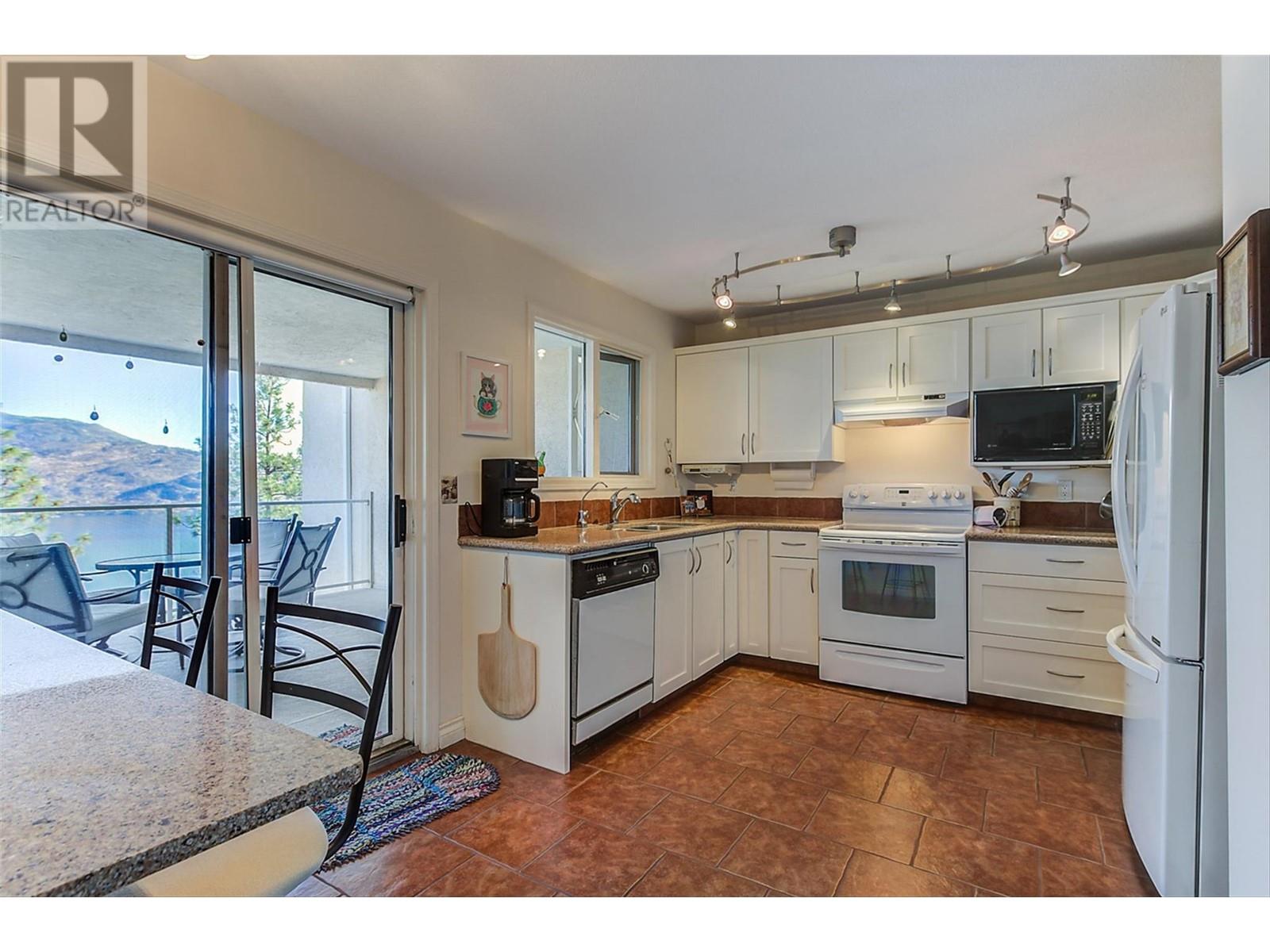 4470 Ponderosa Drive Unit# 103, Peachland, British Columbia  V0H 1X5 - Photo 8 - 10333754