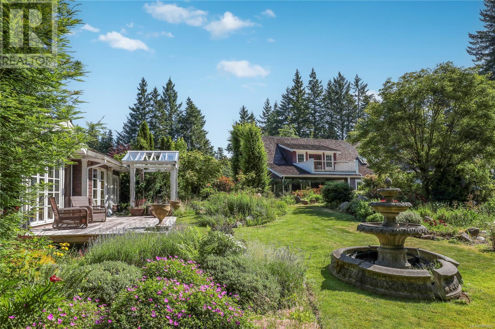 7679 Victor Lane, Fanny Bay, British Columbia  V0R 1W0 - Photo 30 - 985953
