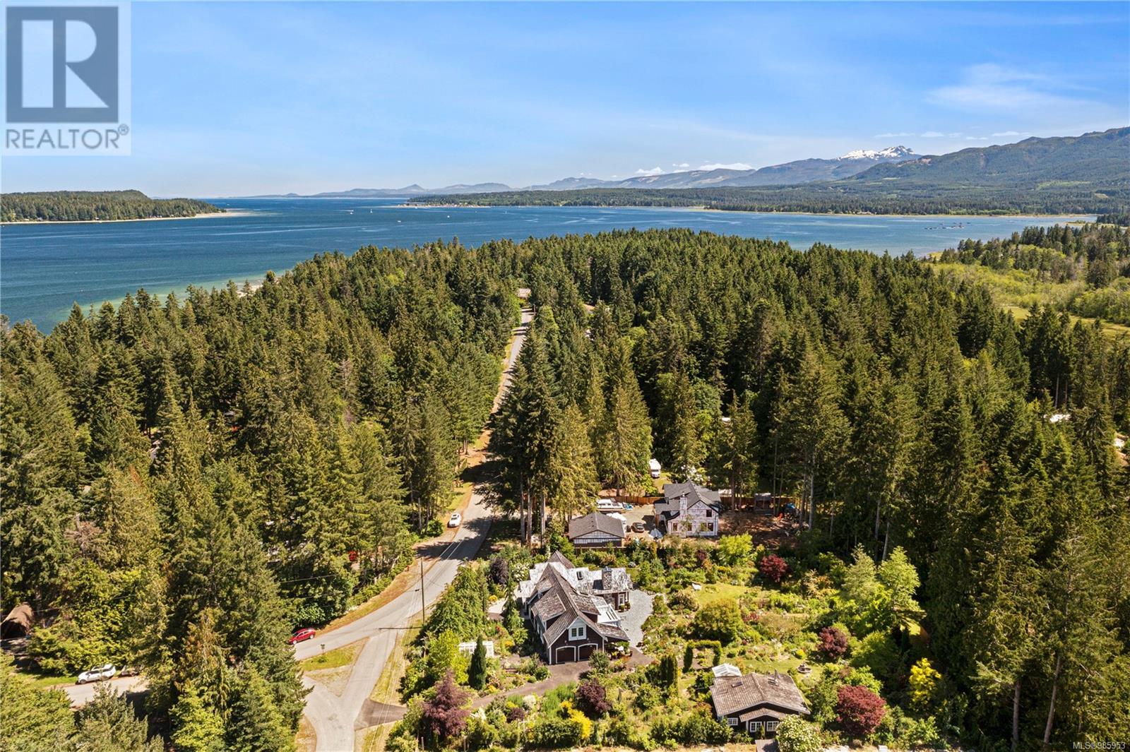 7679 Victor Lane, Fanny Bay, British Columbia  V0R 1W0 - Photo 33 - 985953