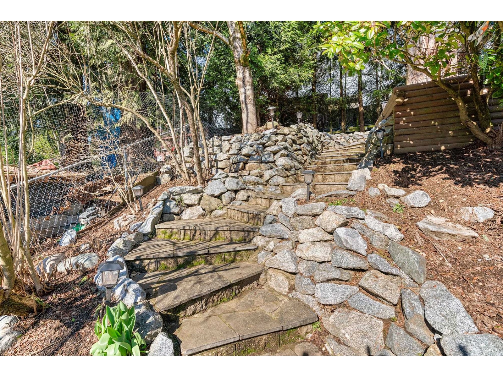 8055 Caribou Street, Mission, British Columbia  V2V 5R1 - Photo 37 - R2962166