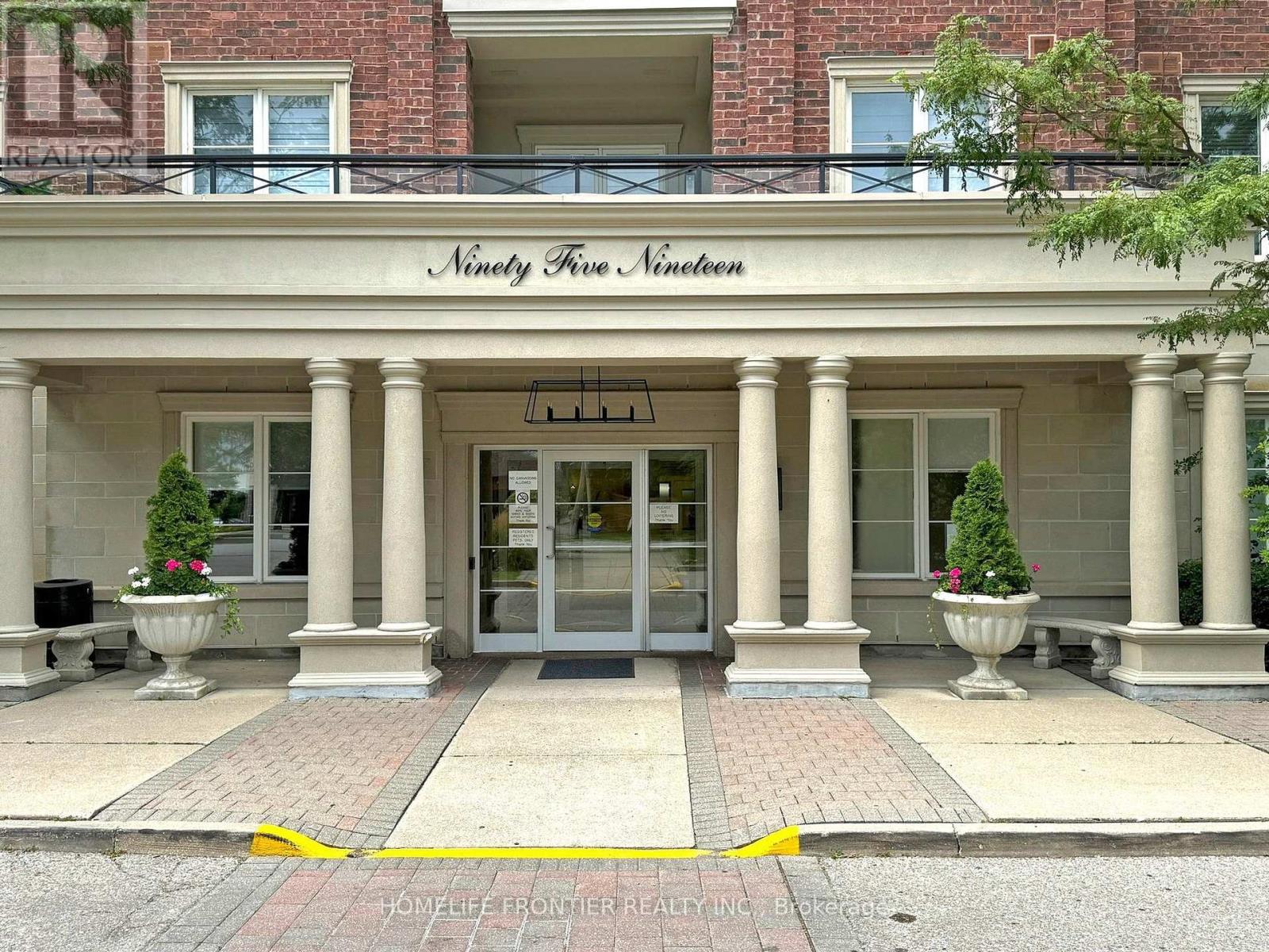 Property at 305 - 9519 KEELE STREET image 3