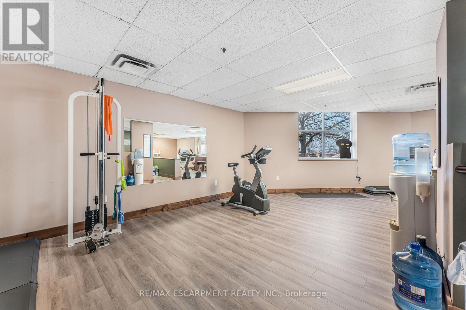 9 Industrial Drive, Grimsby, Ontario  L3M 4H8 - Photo 11 - X11949923