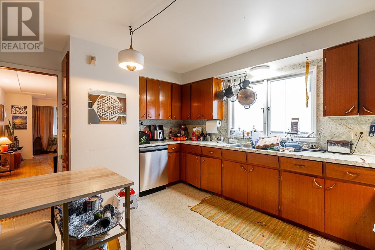 Listing Picture 7 of 22 : 3539 HULL STREET, Vancouver / 溫哥華 - 魯藝地產 Yvonne Lu Group - MLS Medallion Club Member