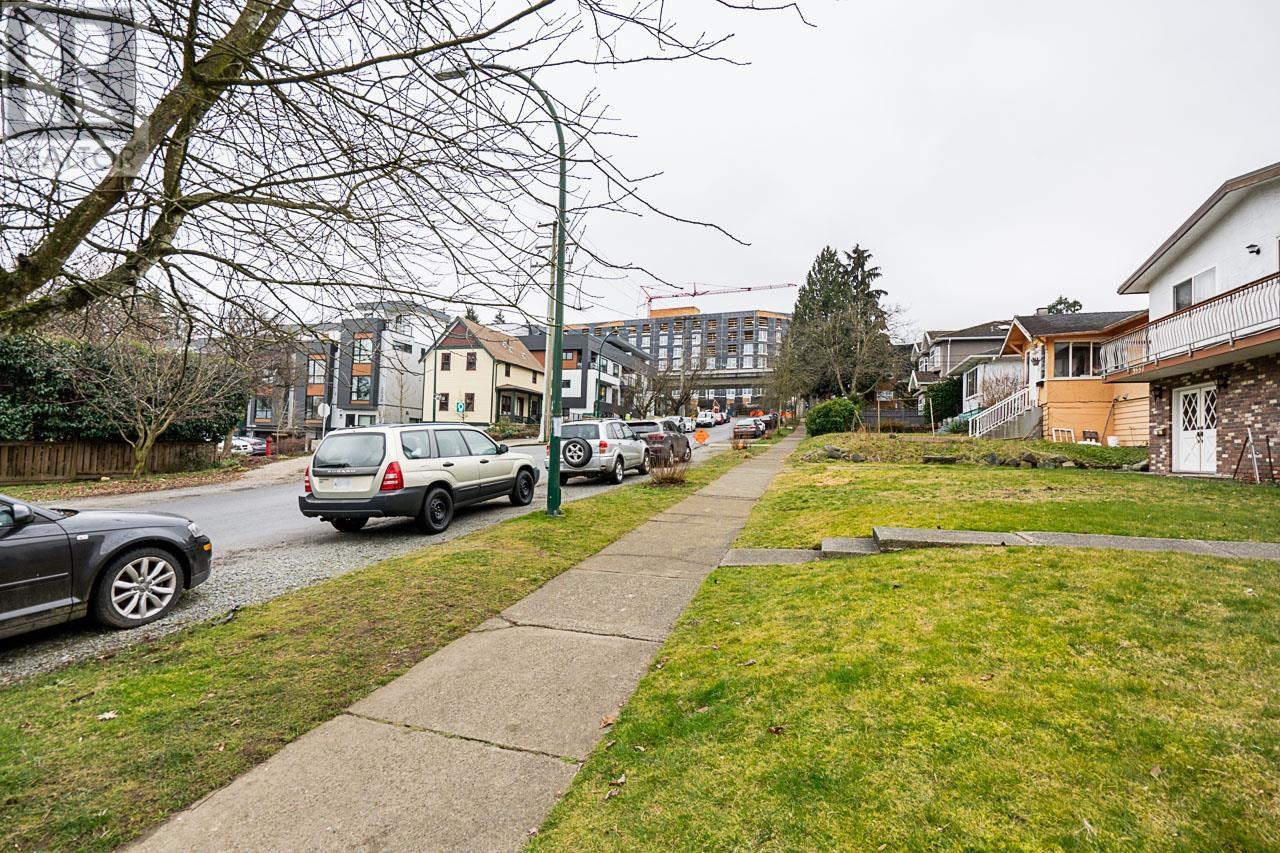 Listing Picture 20 of 22 : 3539 HULL STREET, Vancouver / 溫哥華 - 魯藝地產 Yvonne Lu Group - MLS Medallion Club Member