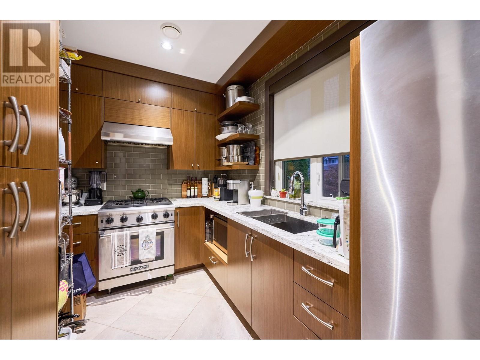 4006 Trinity Street, Burnaby, British Columbia  V5C 1N8 - Photo 13 - R2962203