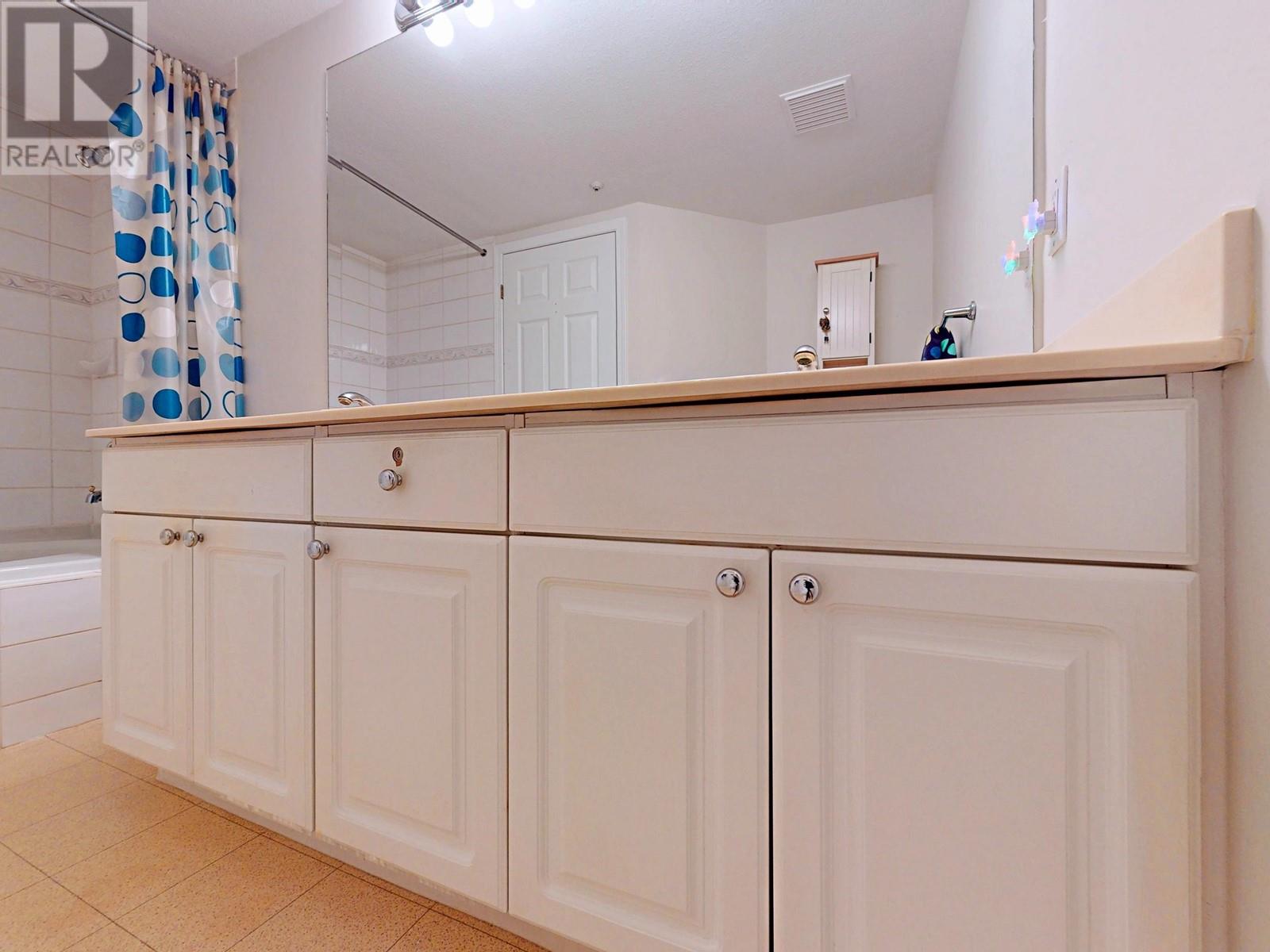201 2970 Princess Crescent, Coquitlam, British Columbia  V3B 7N3 - Photo 21 - R2961727